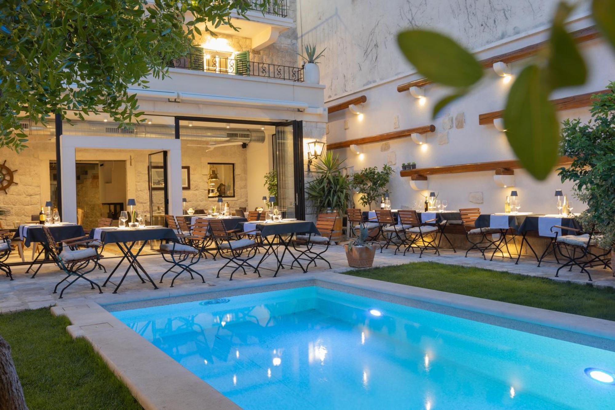 New - Casa Columba - 4 Star Design Boutique Hotel With Outdoor Pool & Private Garden (Adults Only) มาคาร์สกา ภายนอก รูปภาพ