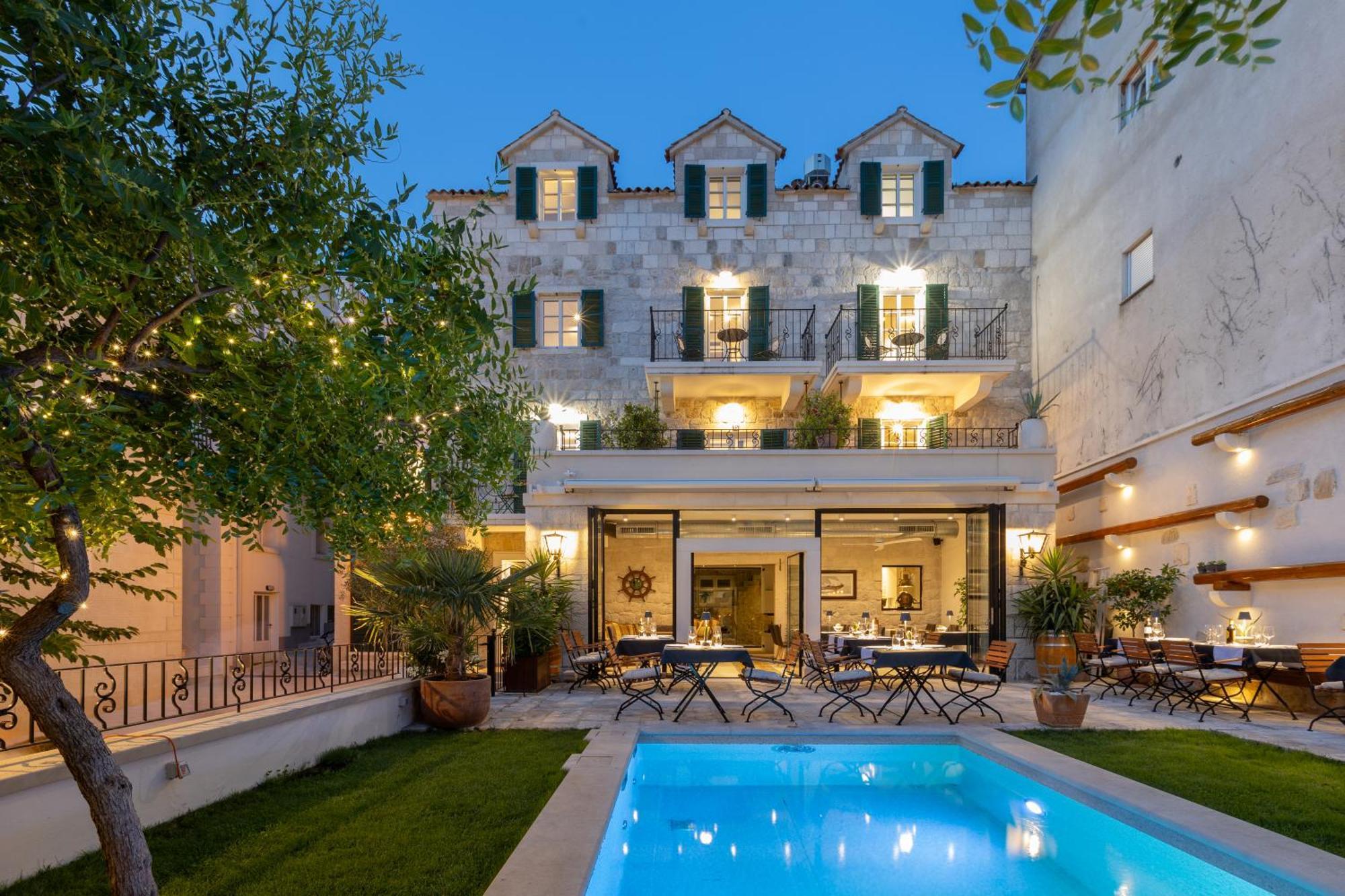New - Casa Columba - 4 Star Design Boutique Hotel With Outdoor Pool & Private Garden (Adults Only) มาคาร์สกา ภายนอก รูปภาพ