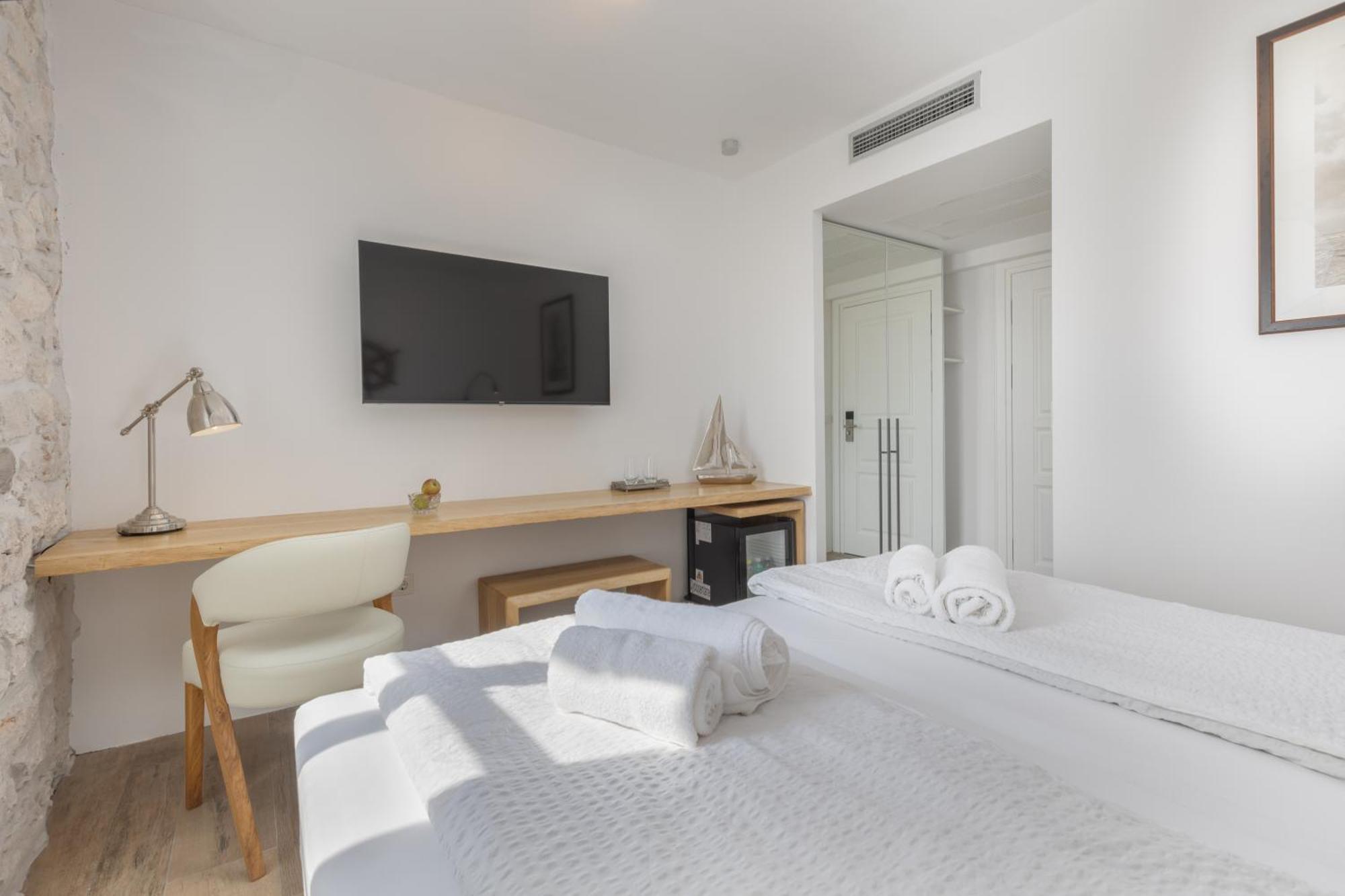 New - Casa Columba - 4 Star Design Boutique Hotel With Outdoor Pool & Private Garden (Adults Only) มาคาร์สกา ภายนอก รูปภาพ