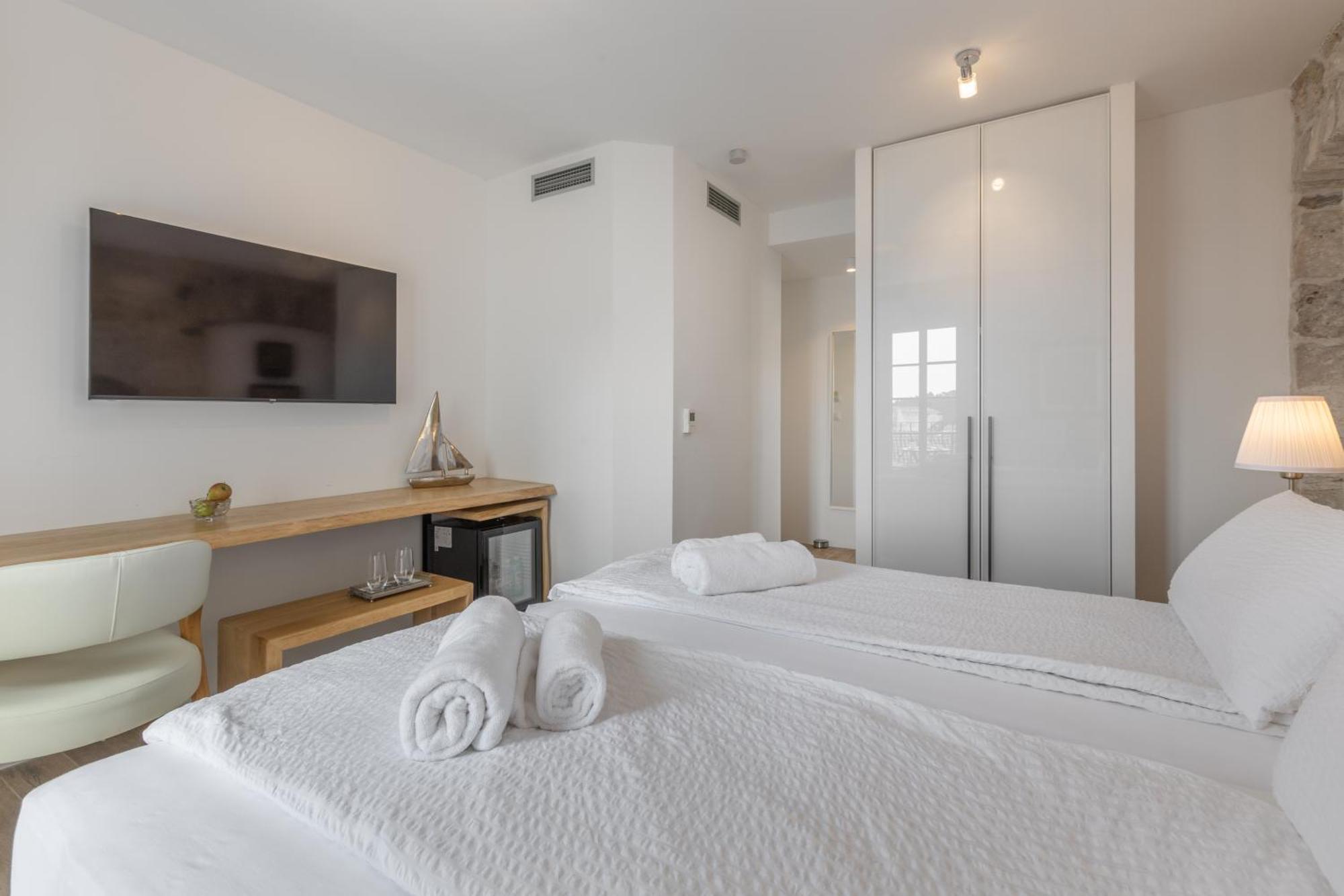 New - Casa Columba - 4 Star Design Boutique Hotel With Outdoor Pool & Private Garden (Adults Only) มาคาร์สกา ภายนอก รูปภาพ